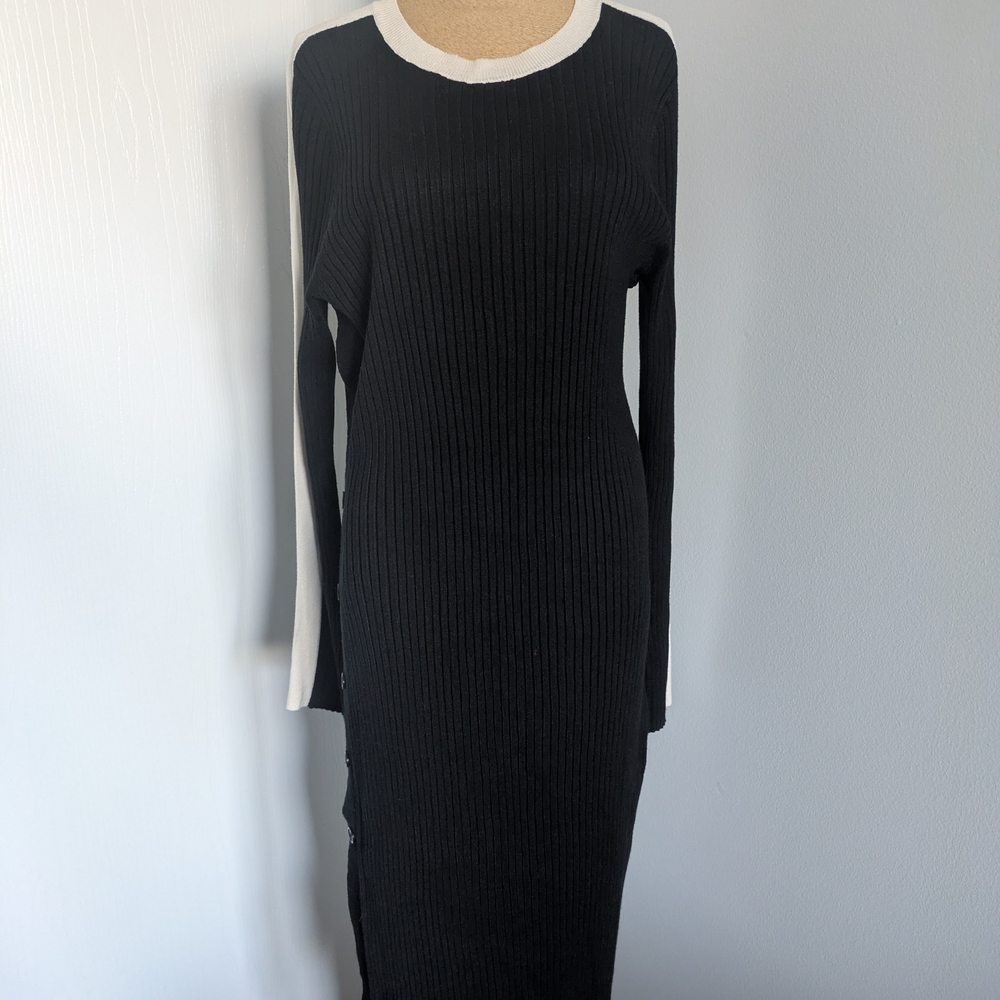 Chic Black and White Long Sleeve Dress